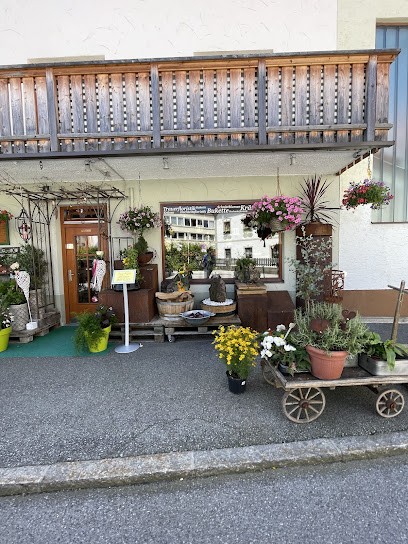 FLOWERS & MORE - Meisterflorist Michael Oberhofer | Blumen & Dekoration, Blumenladen in Reutte